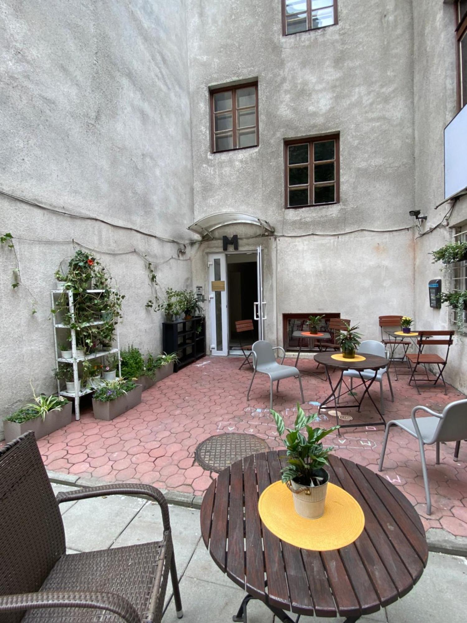 Art Inn Space 克拉科夫 外观 照片